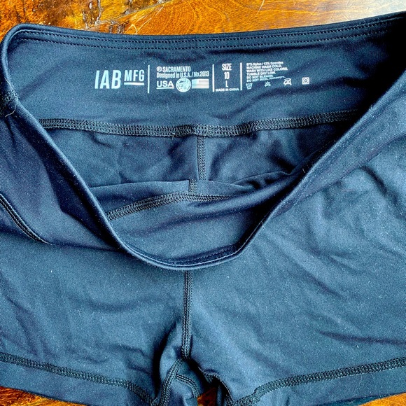 IAB No-ride Booty Shorts NEW WITH TAGS - Picture 5 of 6